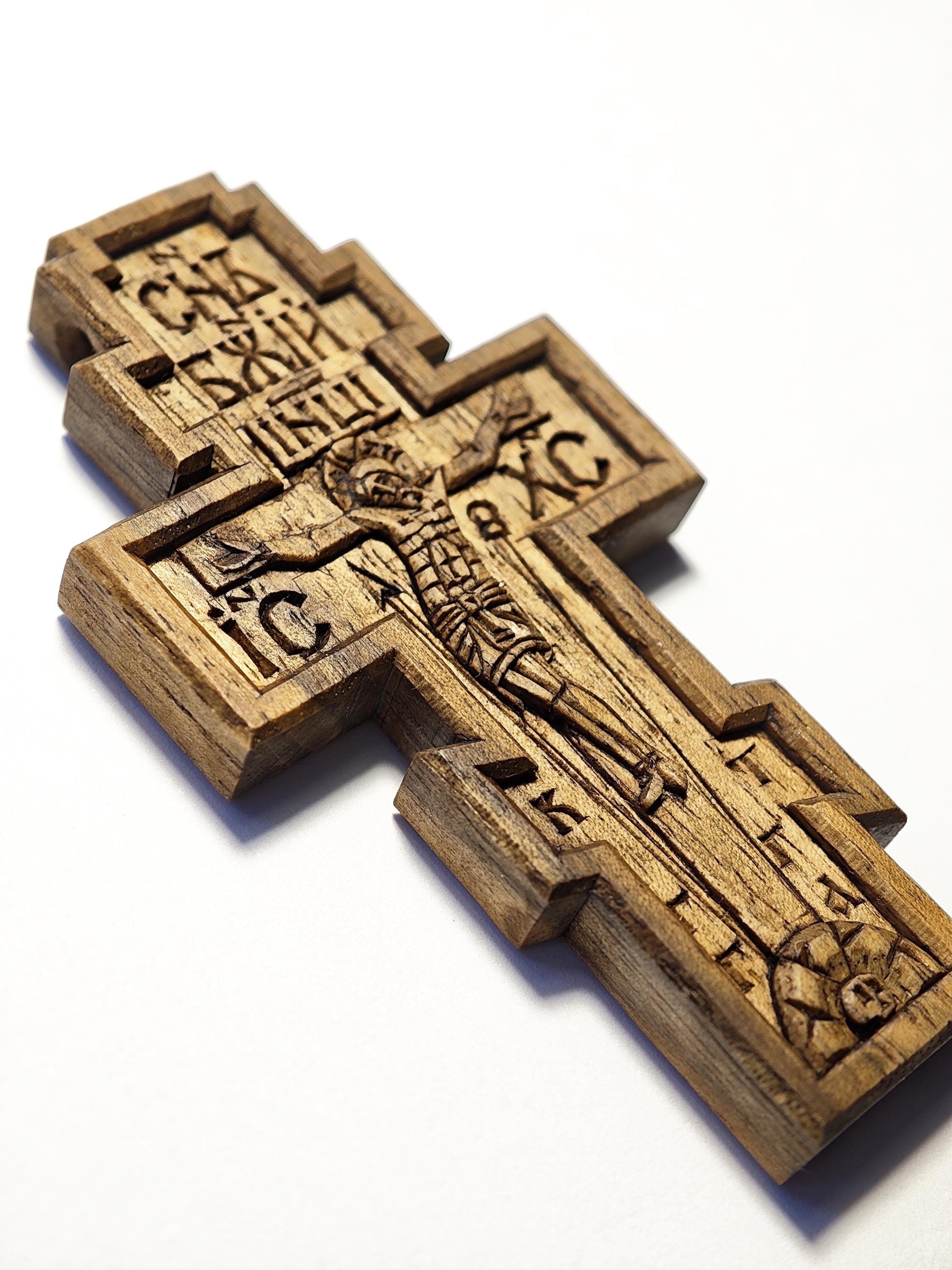Christian pectoral cross – Walnut Prayer Cross, 6.8 cm, religious decor